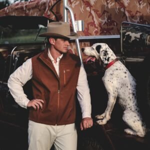 Unyielding Performance – The VogueHide Rugged Leather Hunting Vest | Brown